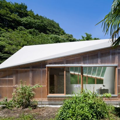 Light Shed exterior by FT Architects