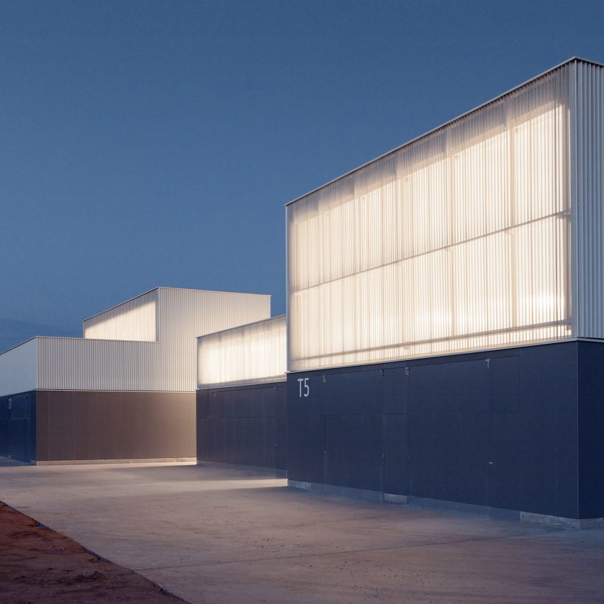 Valencia Construction Sector Employment Foundation by MRM Architects' Studio. Photo by Mikel Muruzabal