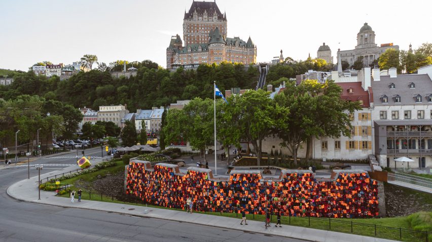 Ai Weiwei covers historic Quebec City rampart in refugee life jackets