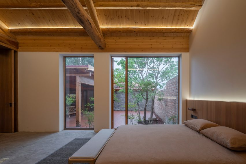 Interior of Mixed House by Arch Studio