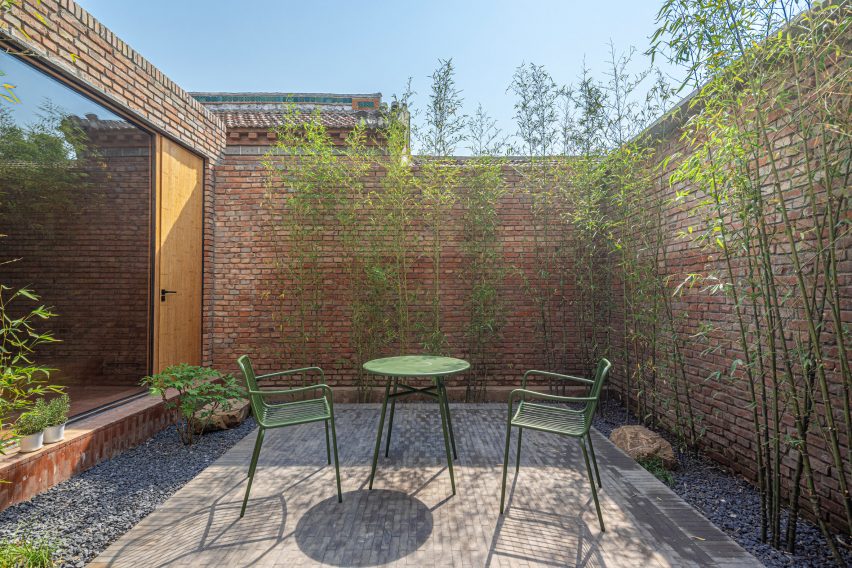 Exterior of Mixed House by Arch Studio