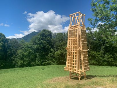 A wooden gridded hut called Le Garde