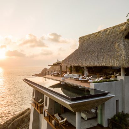 Dezeen Debate newsletter features the “perfect Airbnb hideout” on a cliff-edge in Mexico