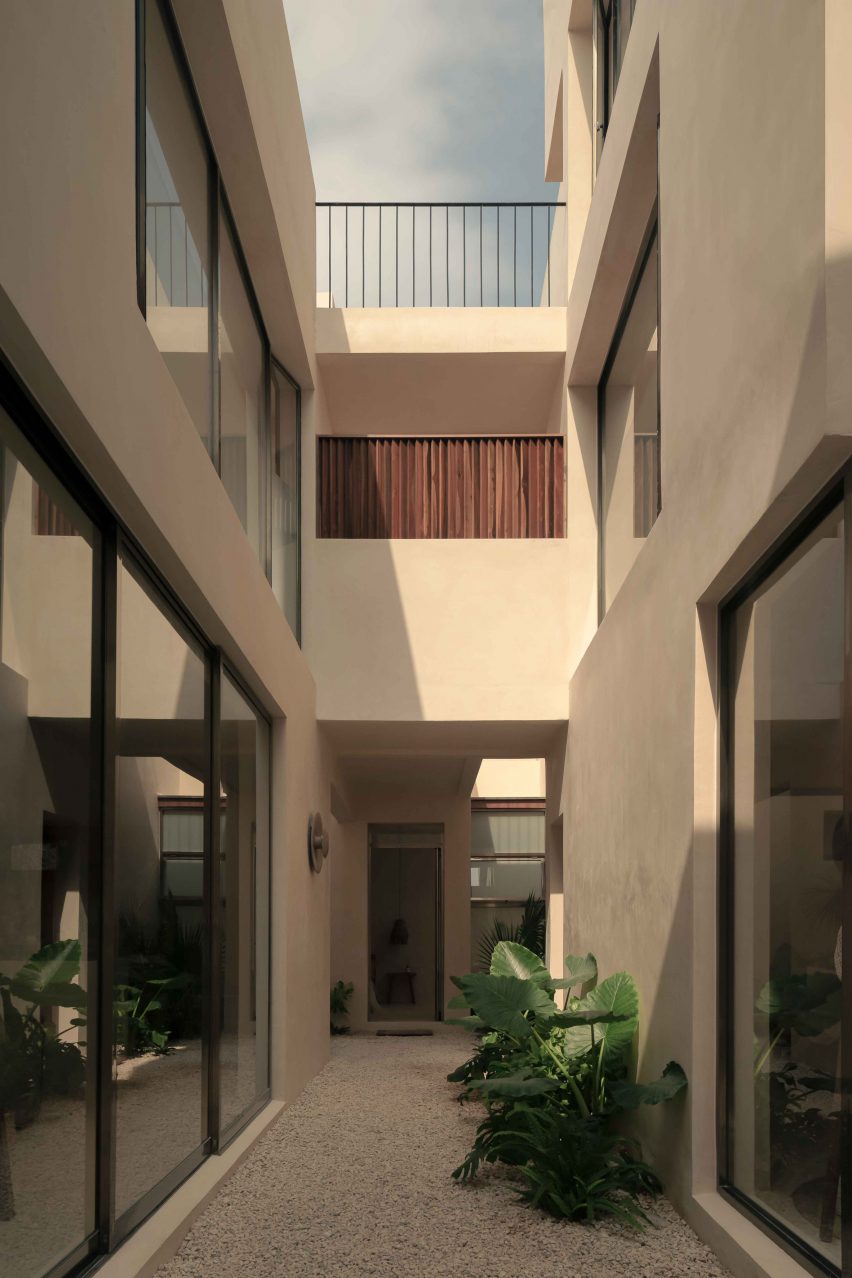 Cuatro Cielos by Void Studio
