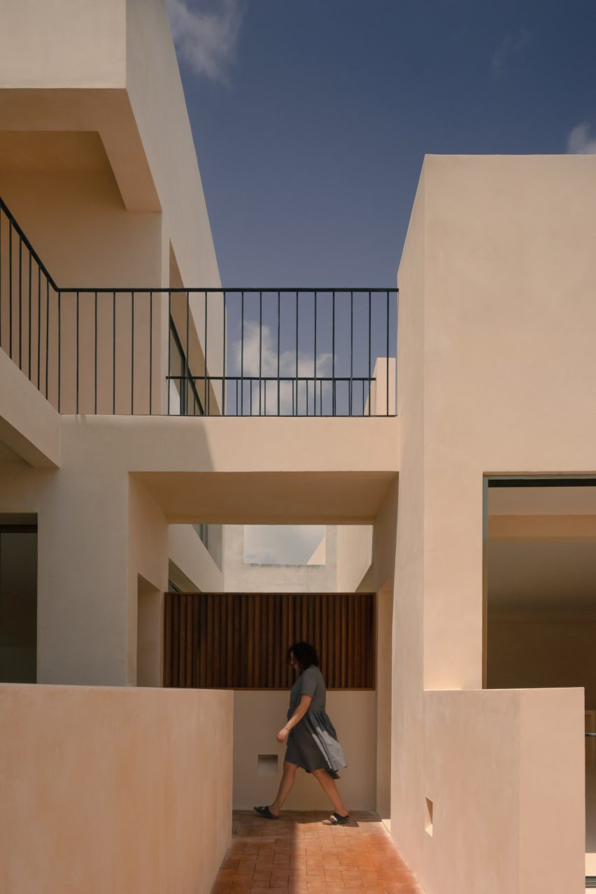 Cuatro Cielos by Void Studio