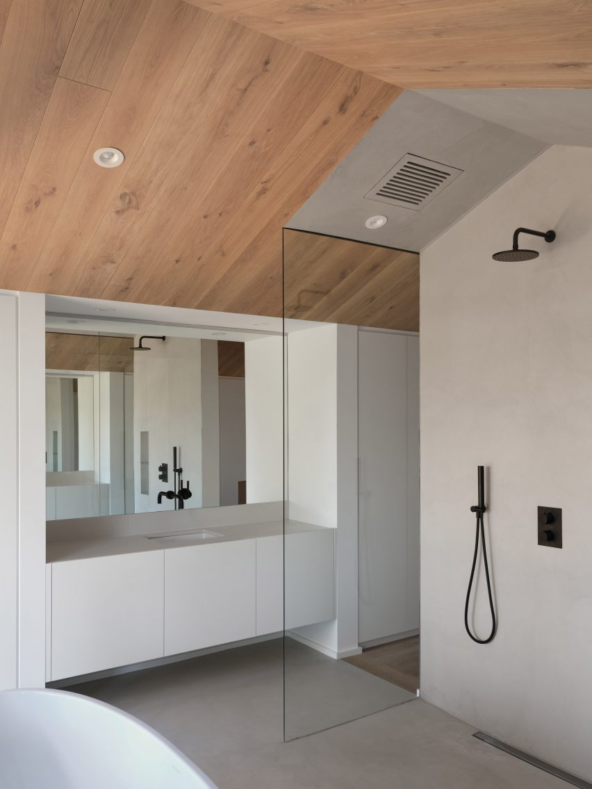 Everden House in Toronto by StudioAC