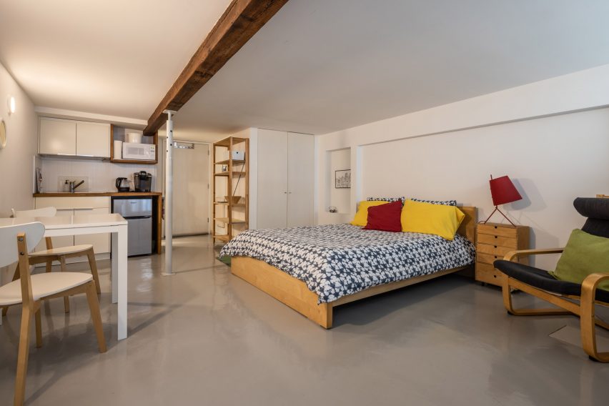 17 Jackson Place by Fanny and Matthew Mueller