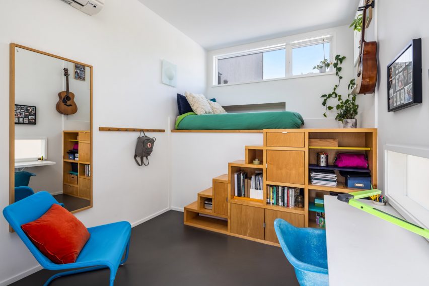 17 Jackson Place by Fanny and Matthew Mueller