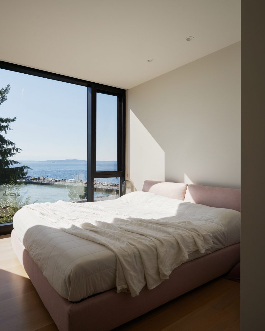 Fauntleroy Residence by Heliotrope