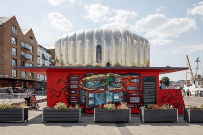 Side elevation of inflatable Martian House