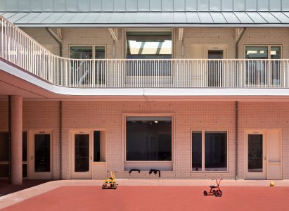 Courtyard of Hackney New Primary School