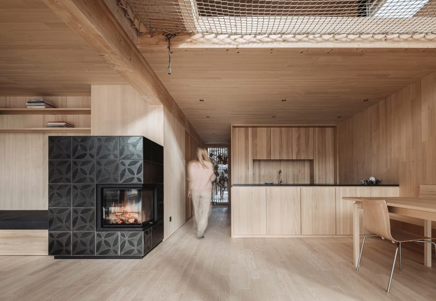 Haus L in Austria by Dunkelschwarz