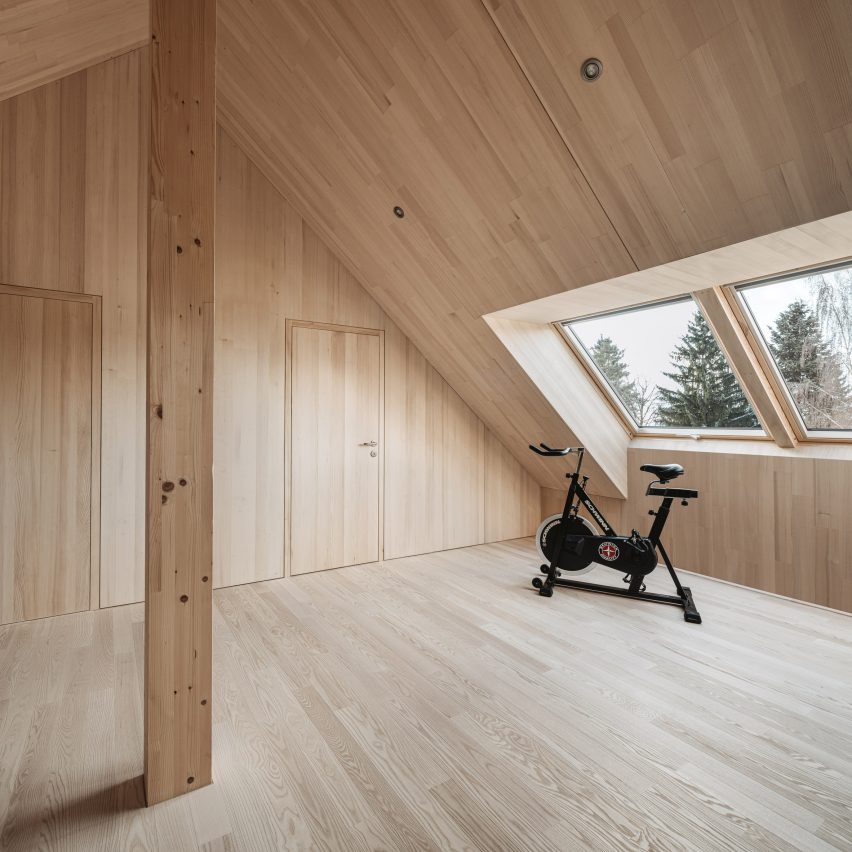 Haus L in Austria by Dunkelschwarz
