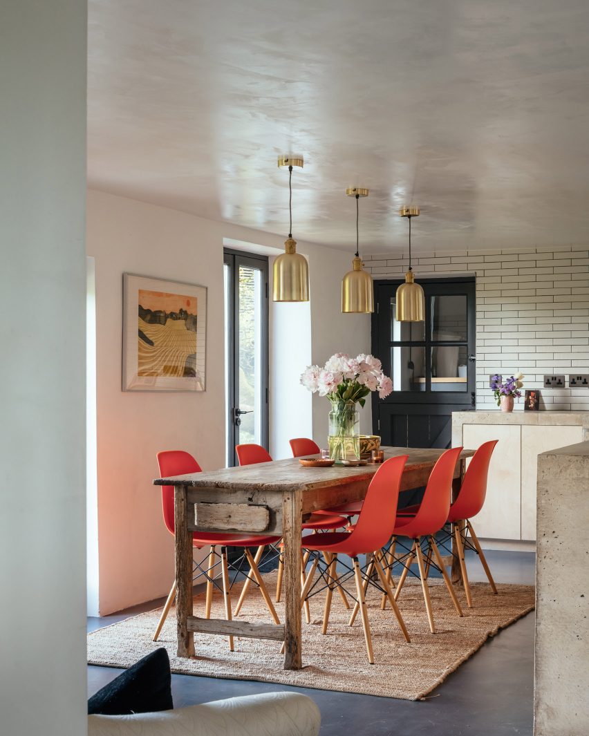 Interior of Hampshire house extension by Invisible Studio