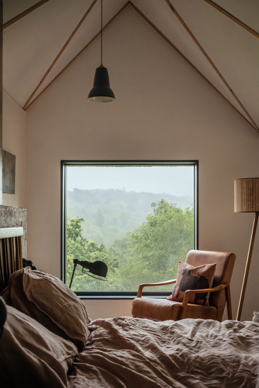 Interior of Hampshire house extension by Invisible Studio