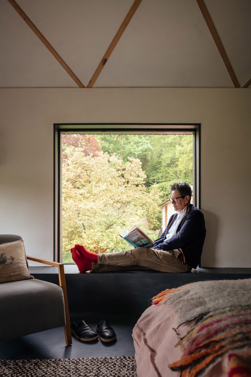 Interior of Hampshire house extension by Invisible Studio