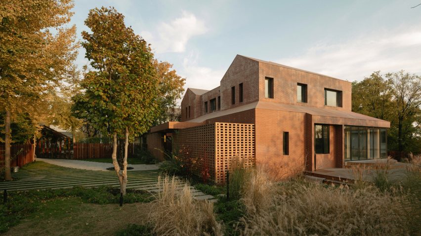 Exterior of Anna Garden House by Kiki Archi