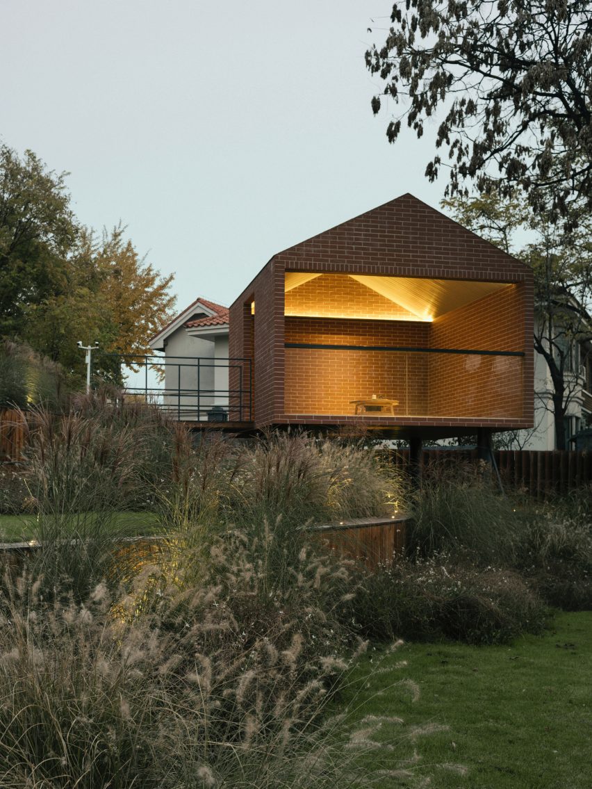 Exterior of Anna Garden House by Kiki Archi in China