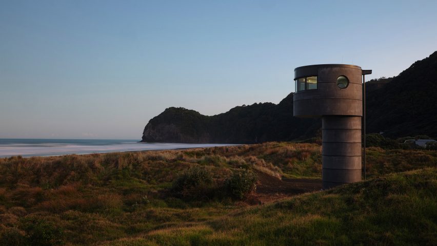 Te Pae lifeguard tower by Crosson Architects