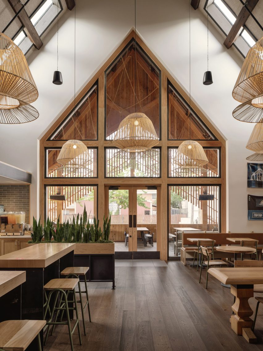 Loro Heights by Michael Hsu Office of Architecture