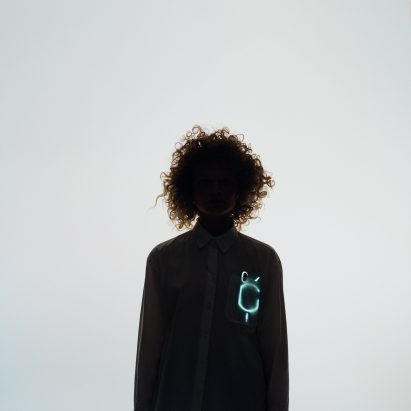 Glyph on Phone (1) lighting up