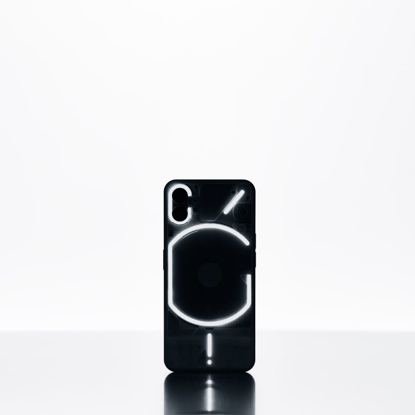 Phone (1) in black