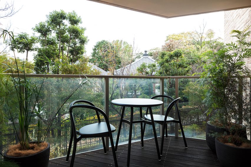 OEO apartment