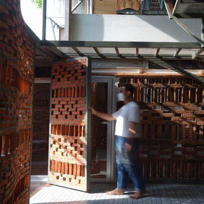 RAW Architecture