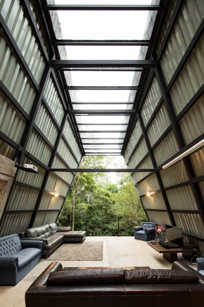 Plup! Studio structure