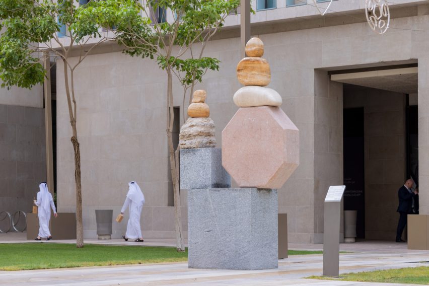 Qatar outdoor artworks shot by Iwan Baan
