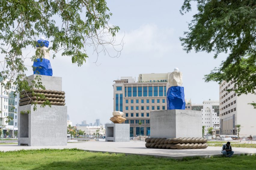 Qatar outdoor artworks shot by Iwan Baan