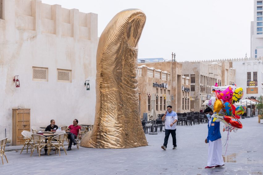 Qatar outdoor artworks shot by Iwan Baan