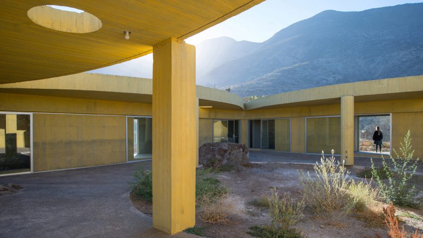 Raem House by Pezo von Ellrichshausen