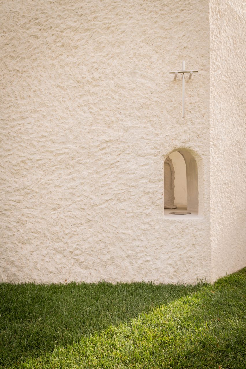 Opening of La Ermita de Lola memorial in Spain by Ramos Alderete