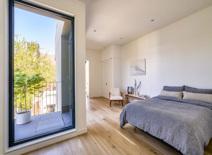 Sandy House by Gradient Architecture