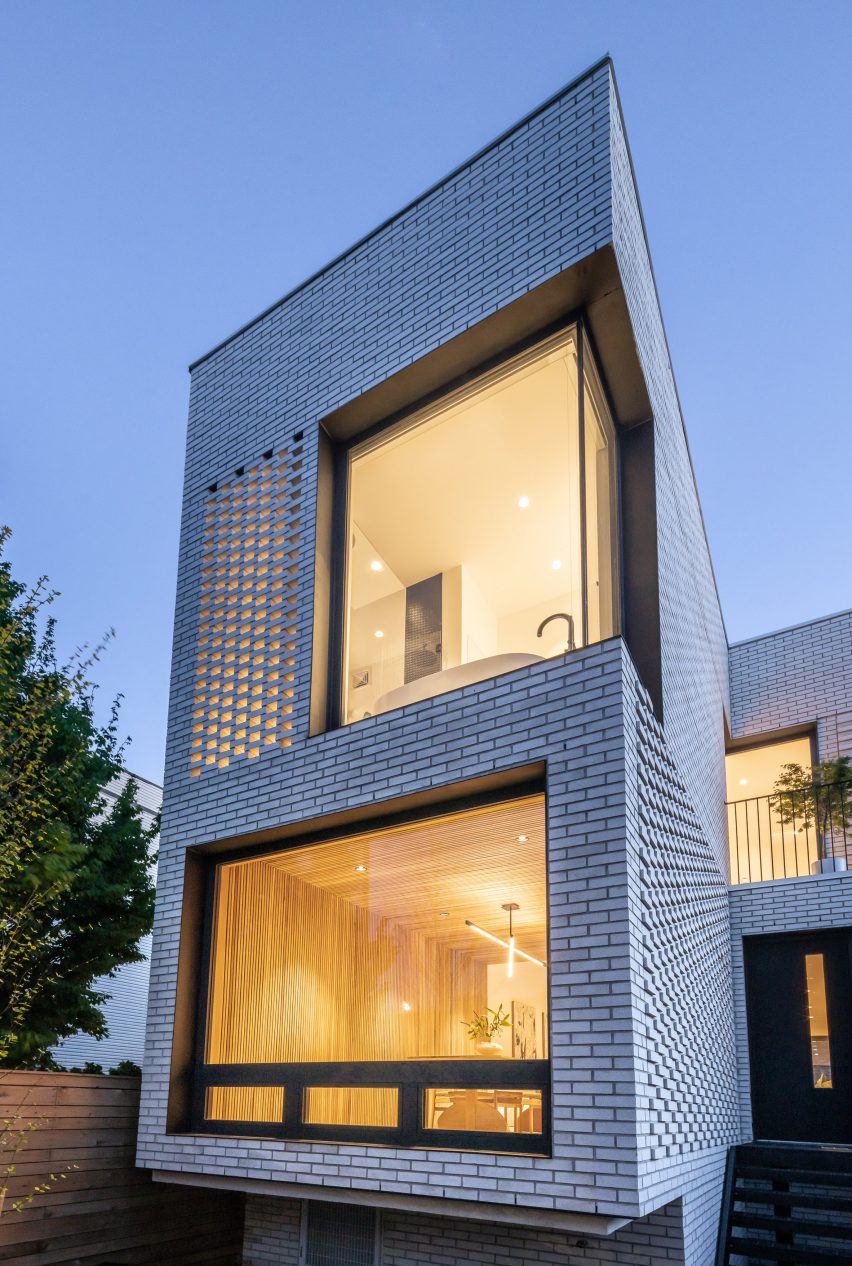 Sandy House by Gradient Architecture