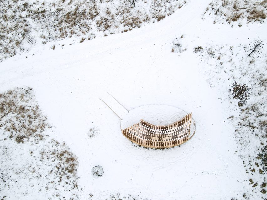 Robotically Fabricated Structure in snow