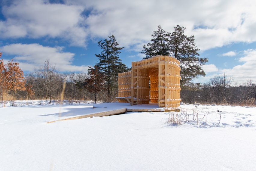 Robotically Fabricated Structure in snow
