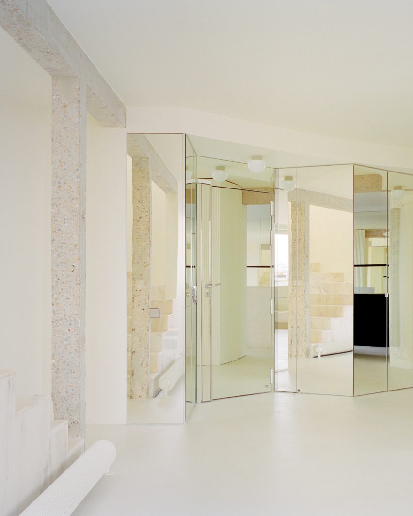 Skewed apartment by Clément Lesnoff-Rocard Architect celebrates "edges"