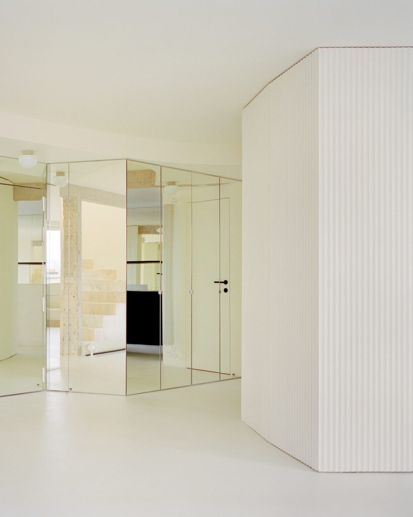 Skewed apartment by Clément Lesnoff-Rocard Architect celebrates "edges"
