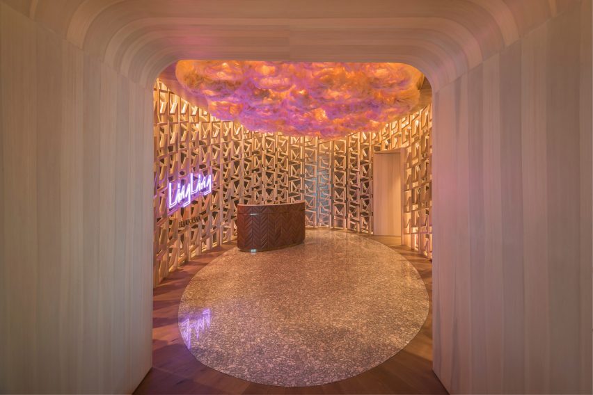 Sordo Madaleno Arquitectos creates courtyard restaurant at the top of a skyscraper