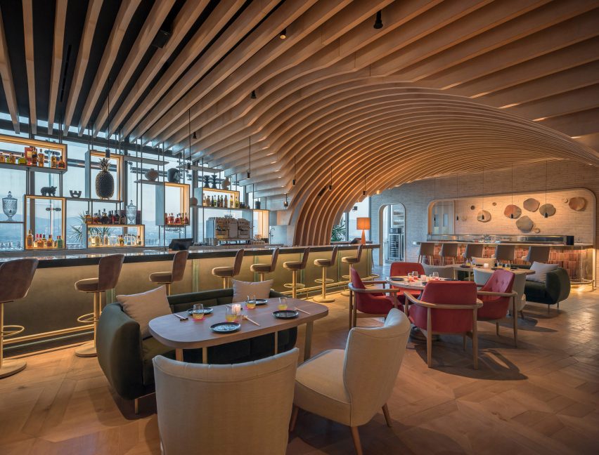 Sordo Madaleno Arquitectos creates courtyard restaurant at the top of a skyscraper