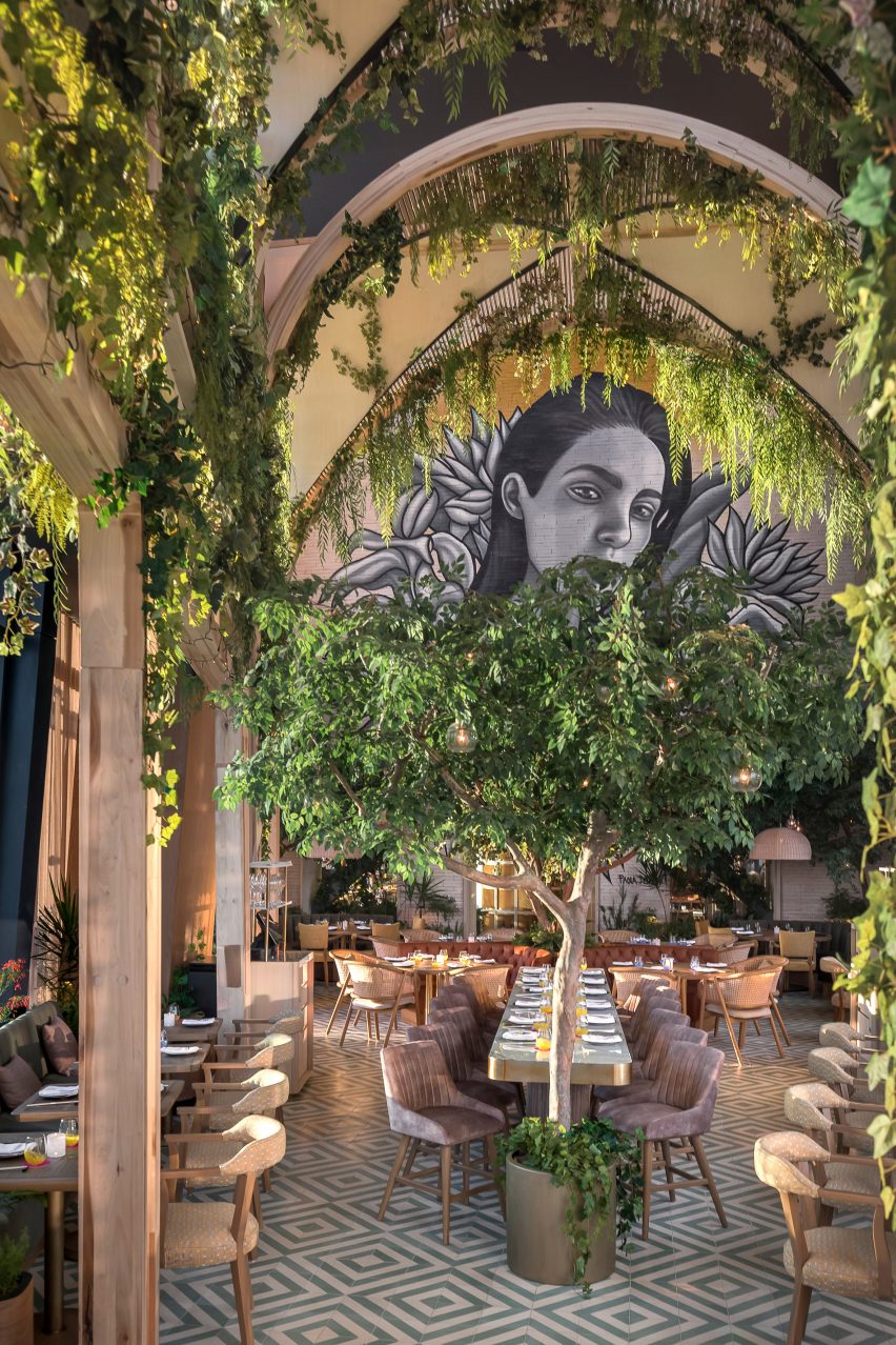 Sordo Madaleno Arquitectos creates courtyard restaurant at the top of a skyscraper