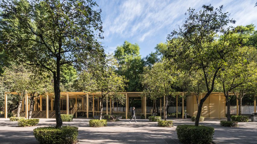 Yellow pavilion Mexico City