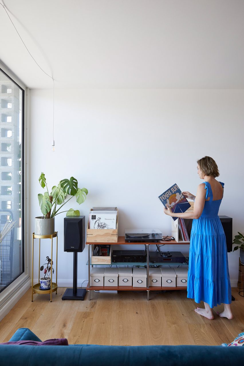 A living space in Terrace House by Austin Maynard Architects