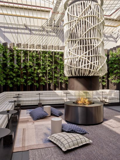 8 at The Londoner restaurant and terrace by Yabu Pushelberg