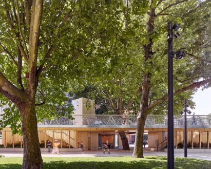 Timber pavilion in Elephant Park