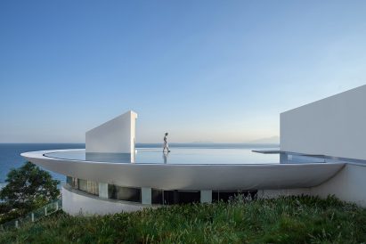 Library topped with water pool