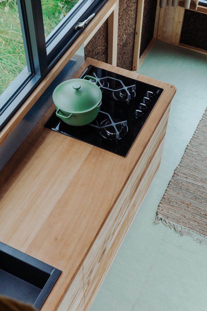 Iroku hardwood kitchen in Tigín Tiny Home by Common Knowledge