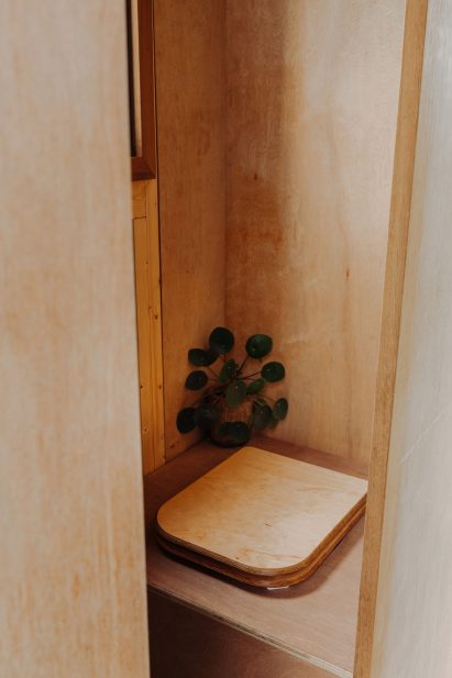 Composting toilet